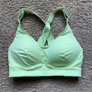 Calia by Carrie Underwood “made to move”Sports Bra